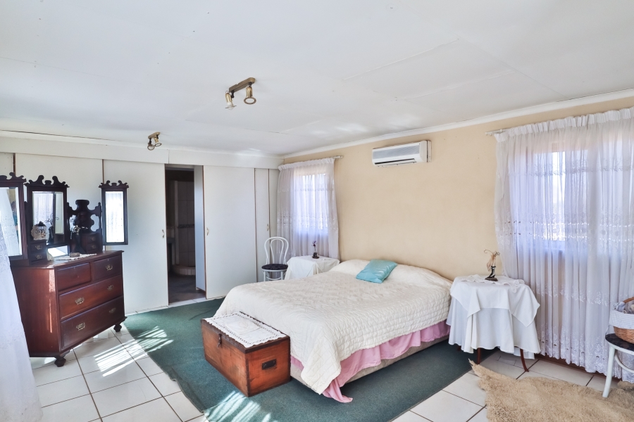 8 Bedroom Property for Sale in Rietfontein AH North West